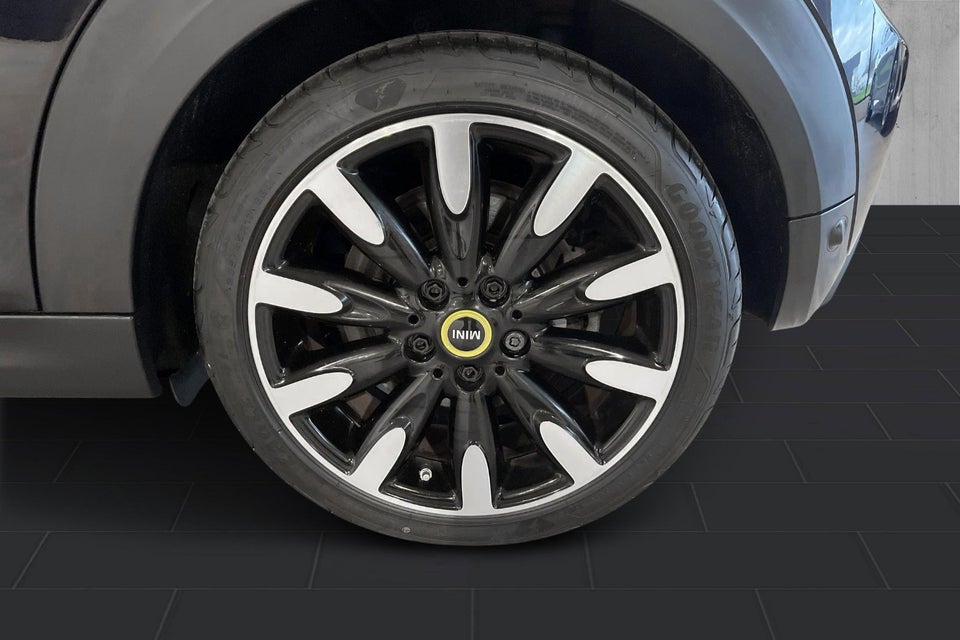 MINI Cooper SE Maximise 3d