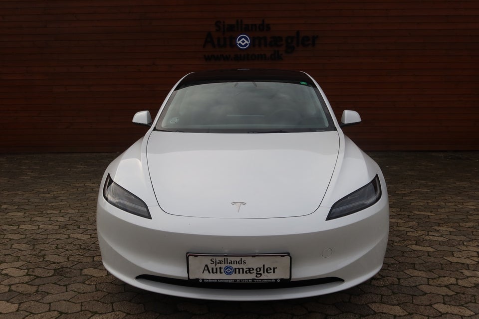 Tesla Model 3 RWD 4d