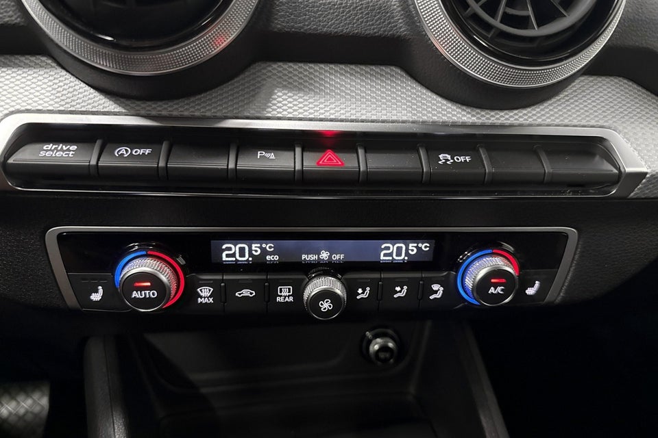 Audi Q2 35 TFSi S-line S-tr. 5d