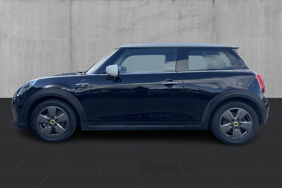 MINI Cooper SE Essential 3d