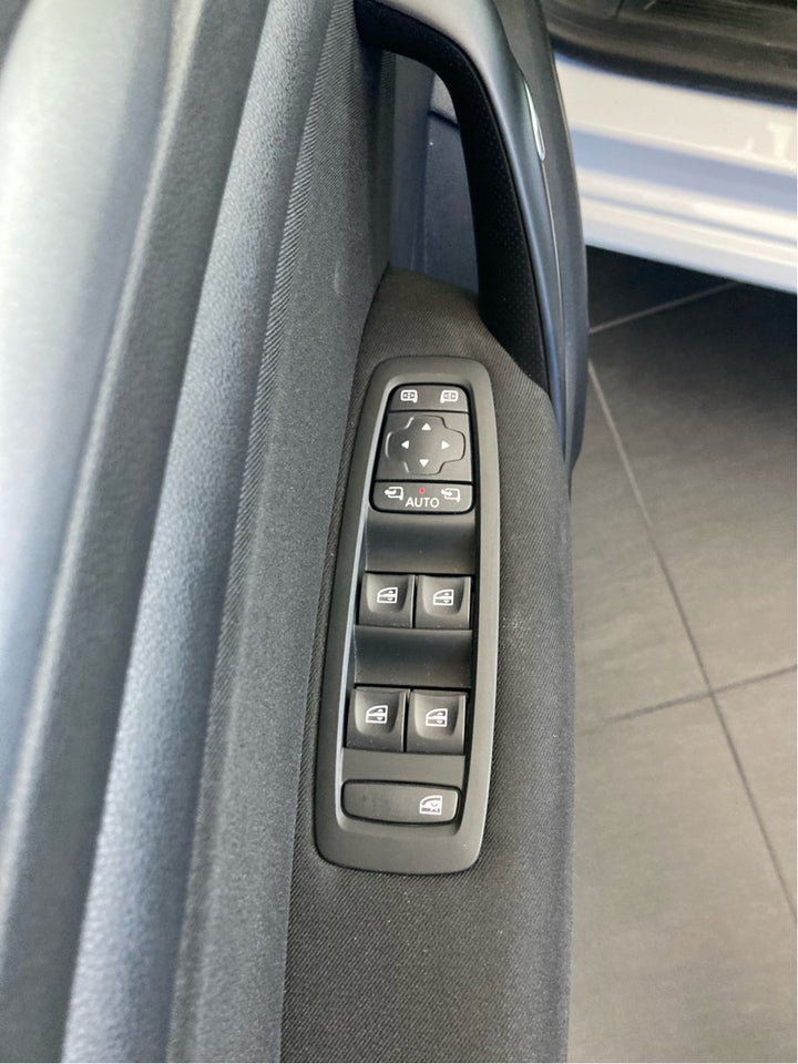 Renault Megane IV 1,5 dCi 115 Zen Sport Tourer Van 5d