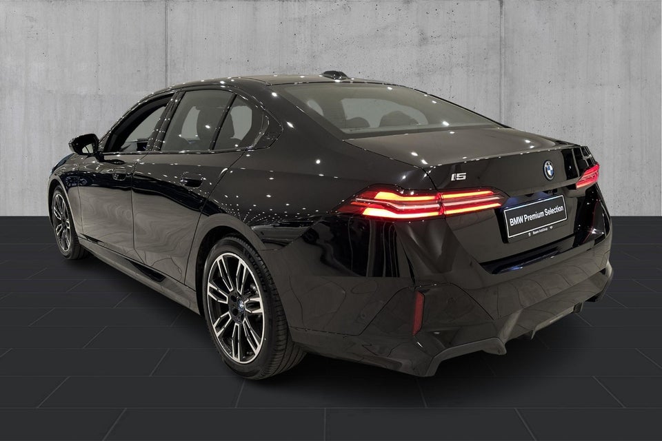 BMW i5 eDrive40 M-Sport 4d