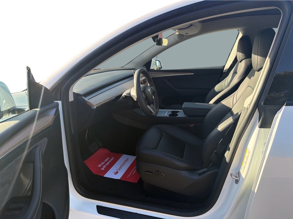 Tesla Model Y RWD 5d