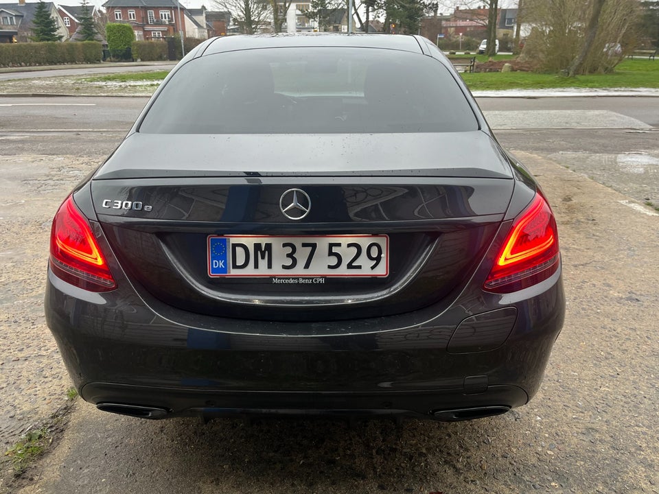 Mercedes C300 e 2,0 AMG Line Night Edition stc. aut. 5d