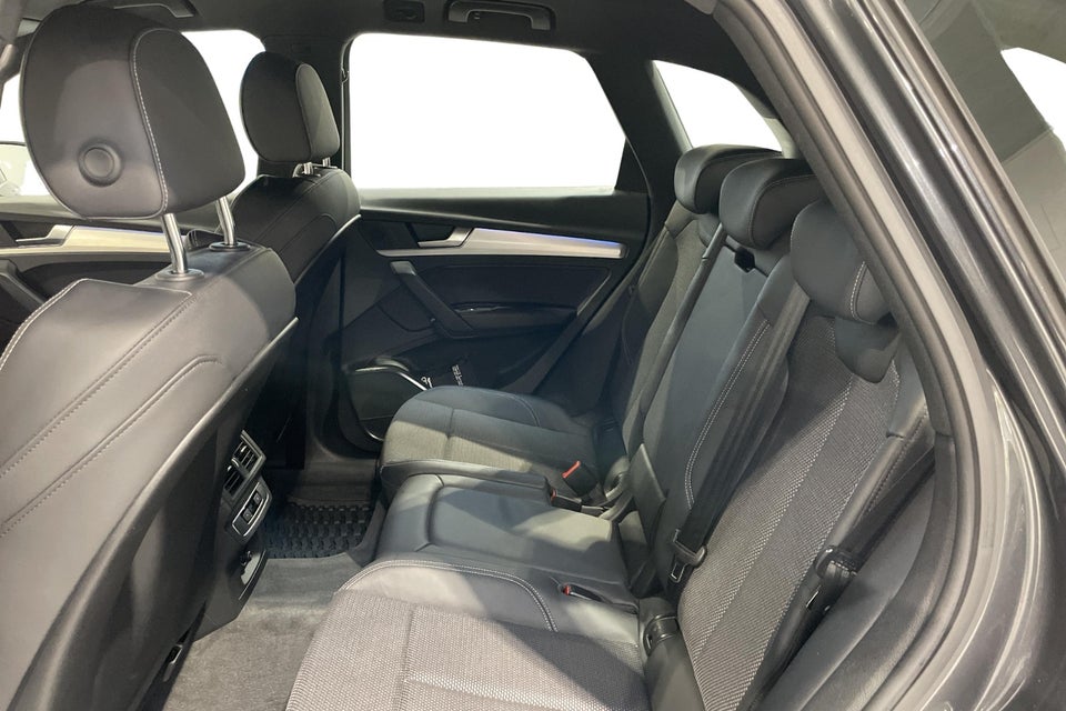 Audi Q5 50 TFSi e S-line quattro S-tr. 5d