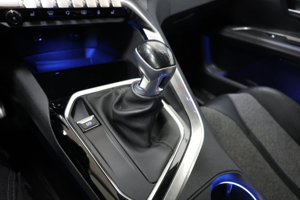 Peugeot 3008 1,6 BlueHDi 120 Allure 5d