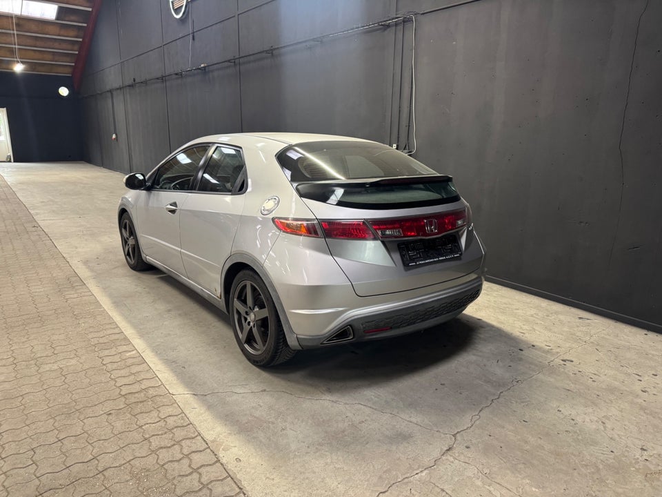Honda Civic 1,8 Comfort 5d