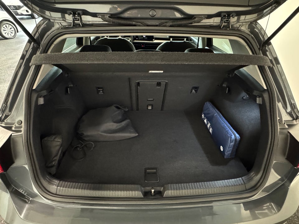 VW Golf VIII 1,4 eHybrid DSG 5d