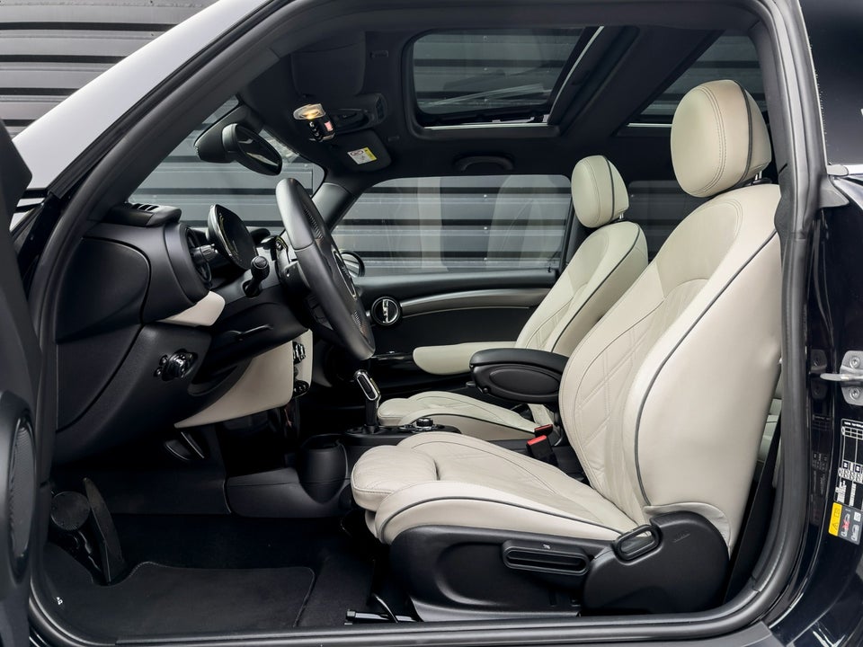 MINI Cooper SE Younique Trim 3d