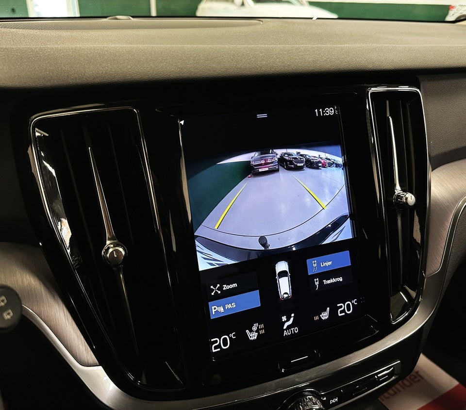 Volvo V60 2,0 B4 197 Momentum aut. 5d