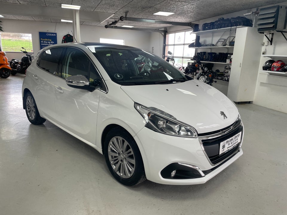 Peugeot 208 1,2 PureTech 82 Allure+ 5d
