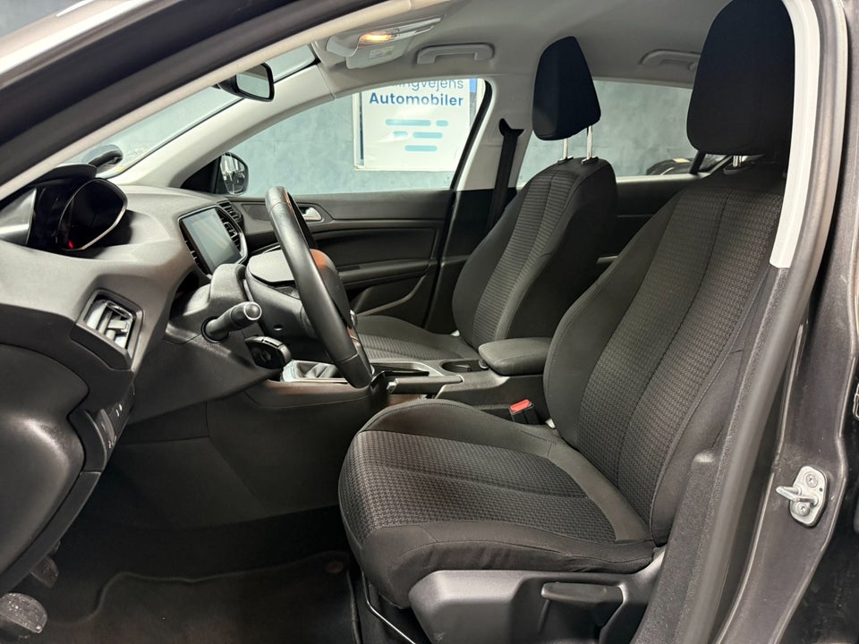 Peugeot 308 1,5 BlueHDi 130 Active 5d