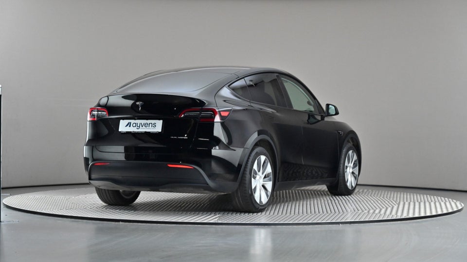 Tesla Model Y Long Range AWD 5d