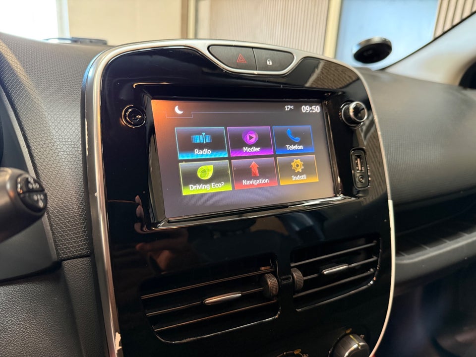 Renault Clio IV 0,9 TCe 90 Expression Sport Tourer 5d