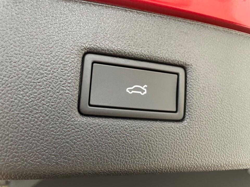 Ford Capri 82 Premium Extended Range 5d