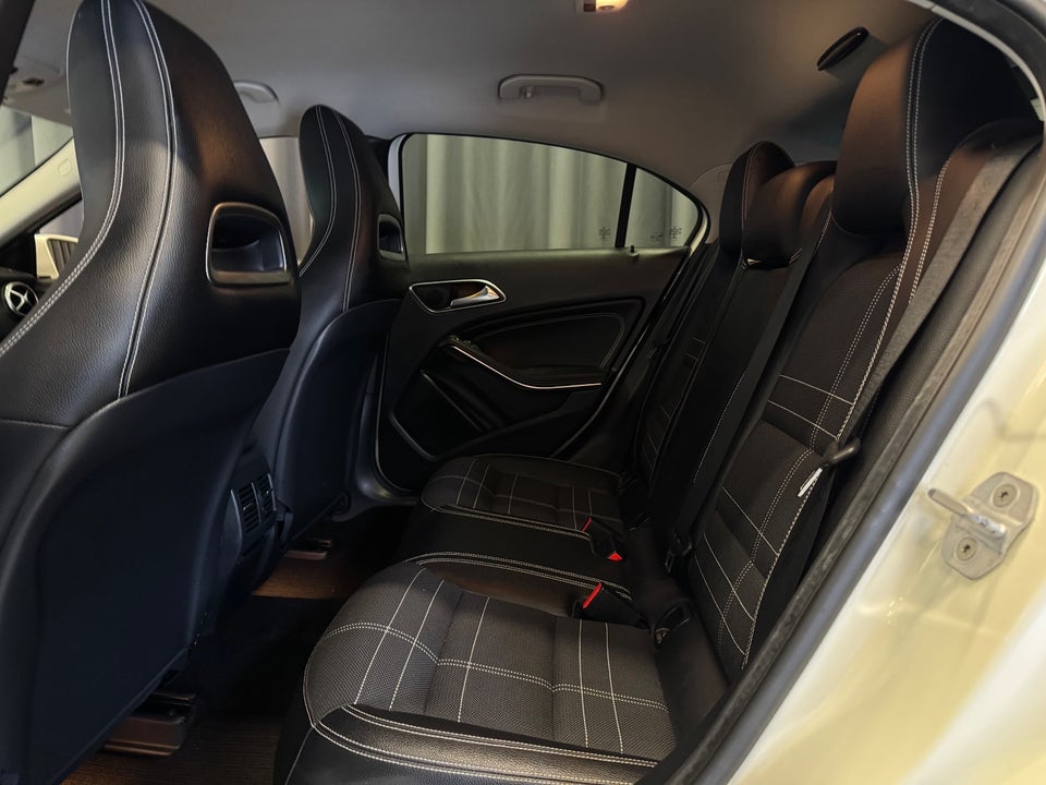 Mercedes A180 1,5 CDi Urban 5d