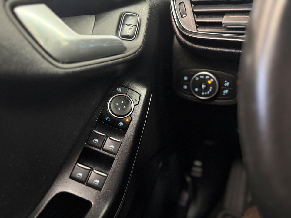 Ford Fiesta 1,0 EcoBoost Titanium 5d