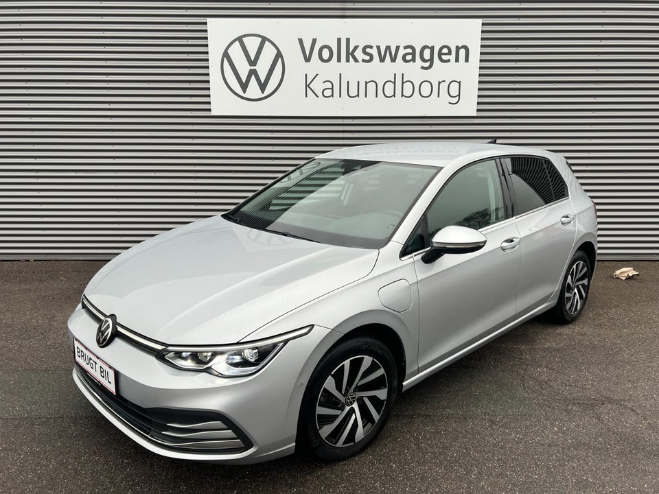 VW Golf VIII 1,4 eHybrid DSG 5d