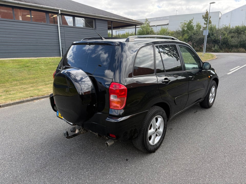Toyota RAV4 2,0 VVT-i 4x4 5d