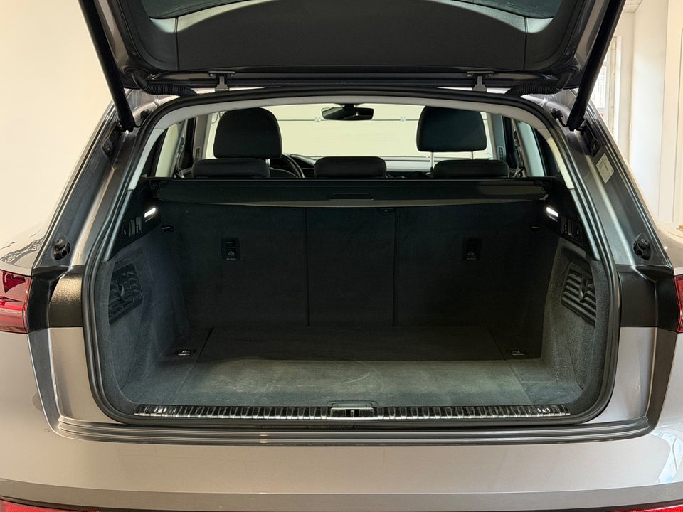 Audi e-tron 50 quattro 5d