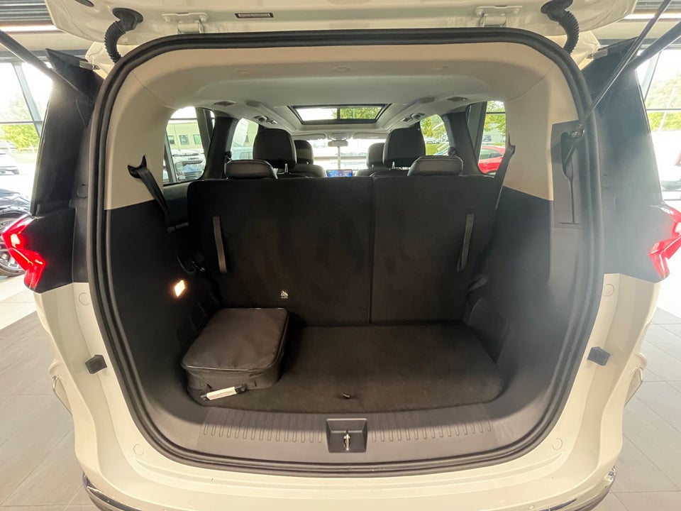 Maxus Euniq5 70 6prs 5d