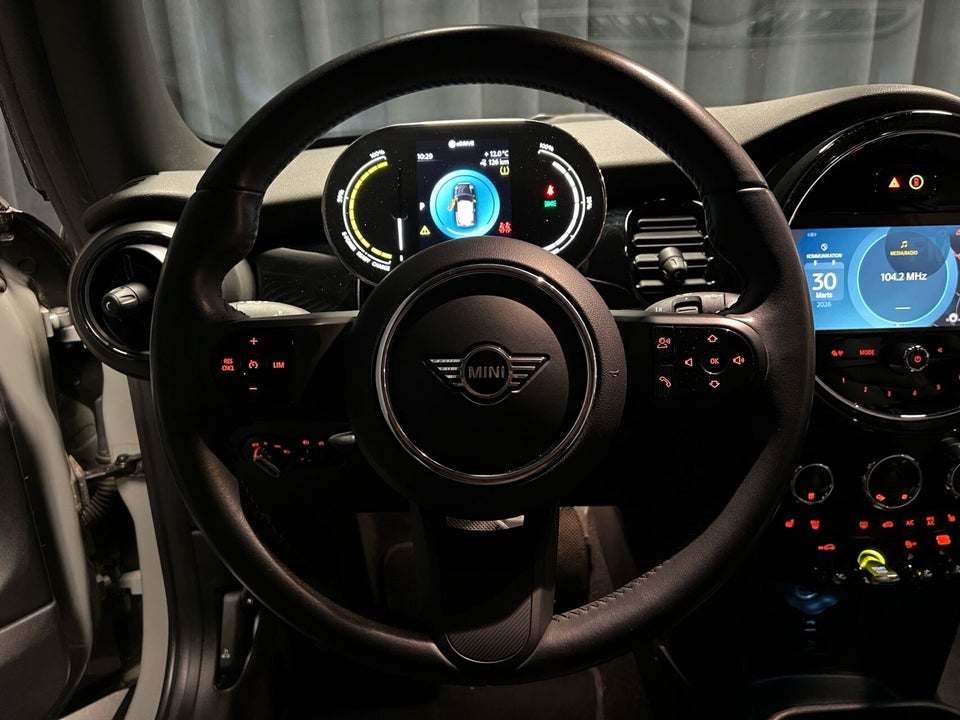 MINI Cooper SE Classic Trim 3d