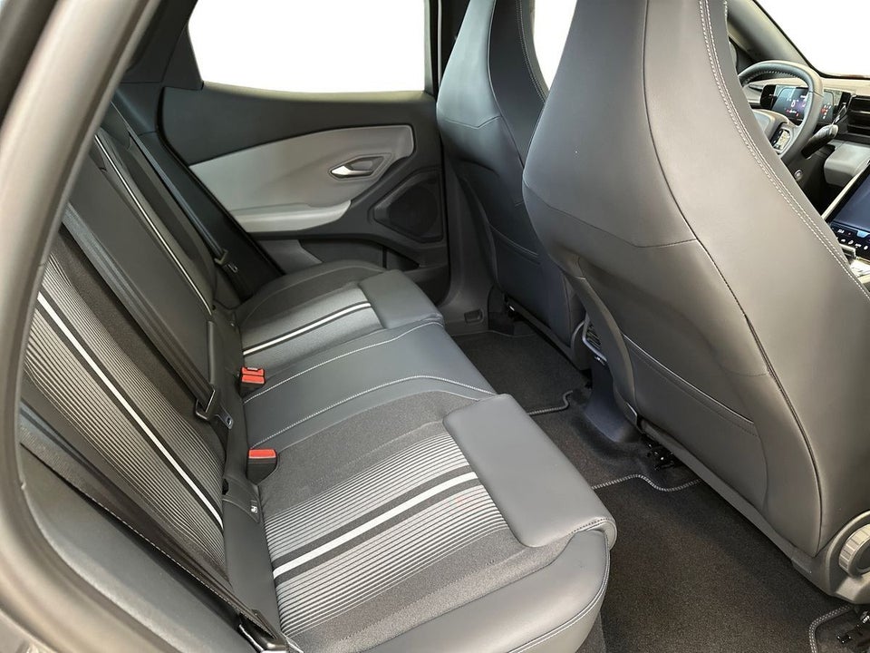 Ford Capri 77 Select Extended Range 5d