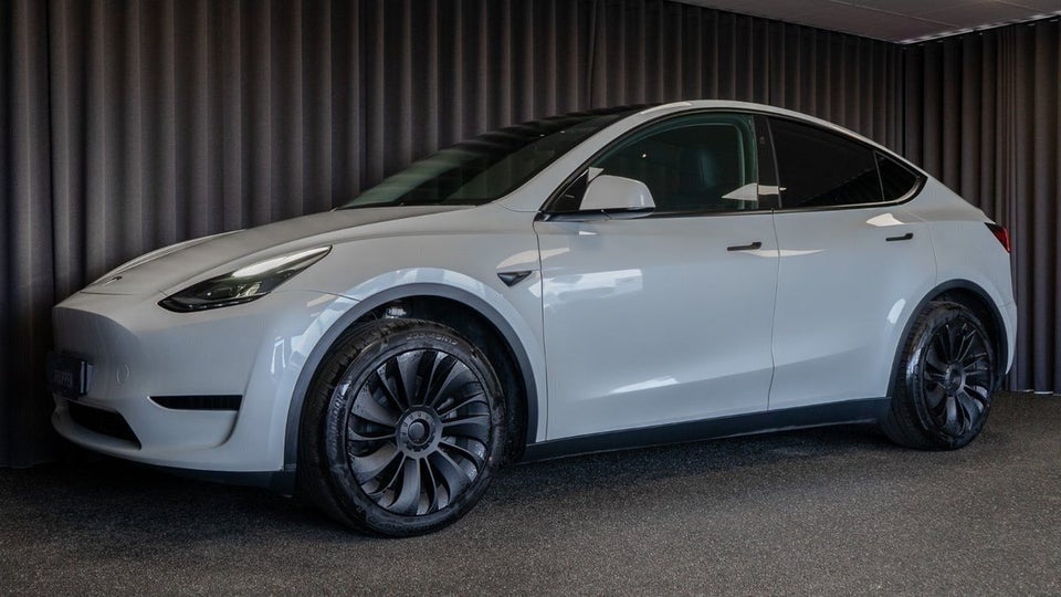 Tesla Model Y RWD 5d