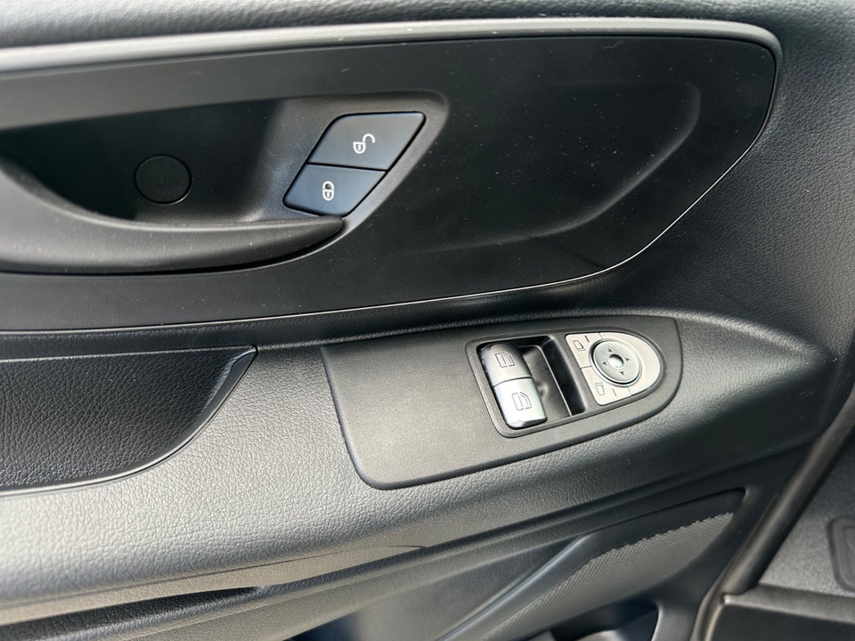 Mercedes Vito 114 2,0 CDi A2 Kassevogn PRO aut. RWD