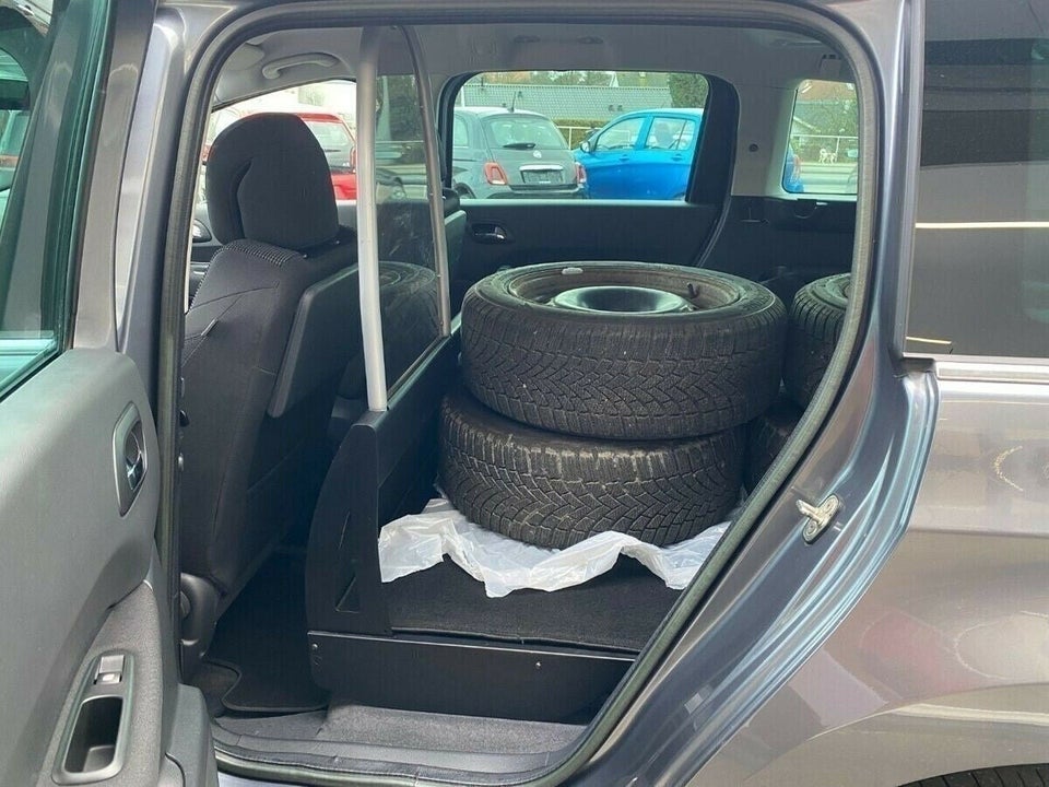 Peugeot 5008 2,0 HDi 150 Style Van 5d