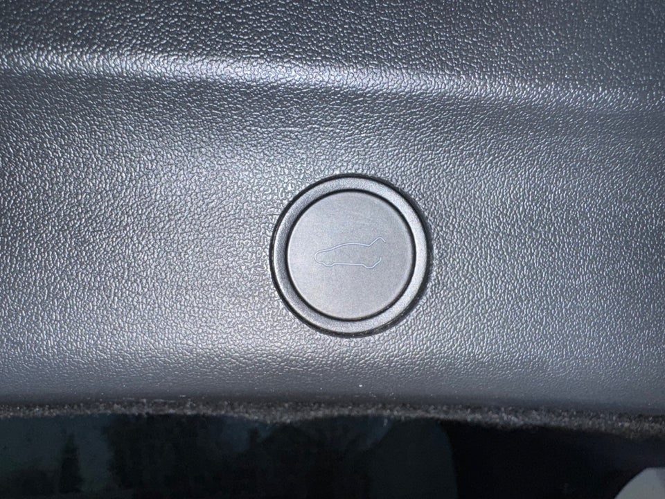 Tesla Model Y Long Range AWD 5d