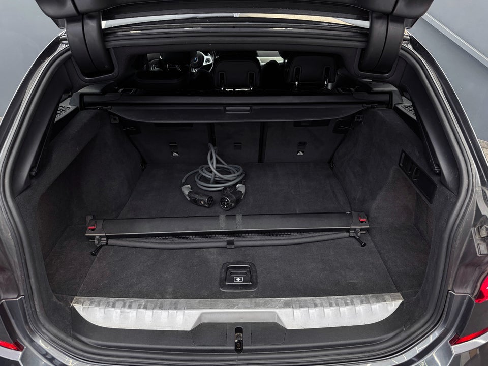 BMW 330e 2,0 Touring M-Sport aut. 5d