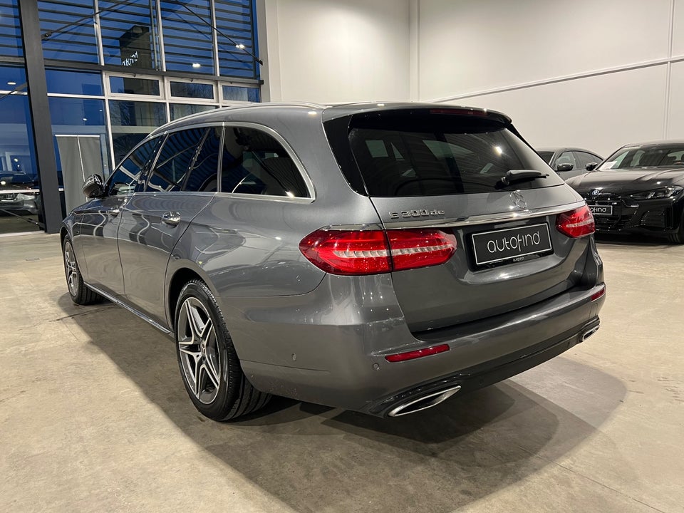 Mercedes E300 de 2,0 Advantage stc. aut. 5d