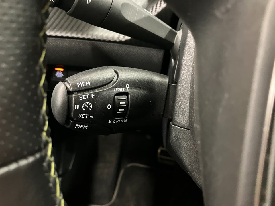 Peugeot e-2008 50 GT Line 5d