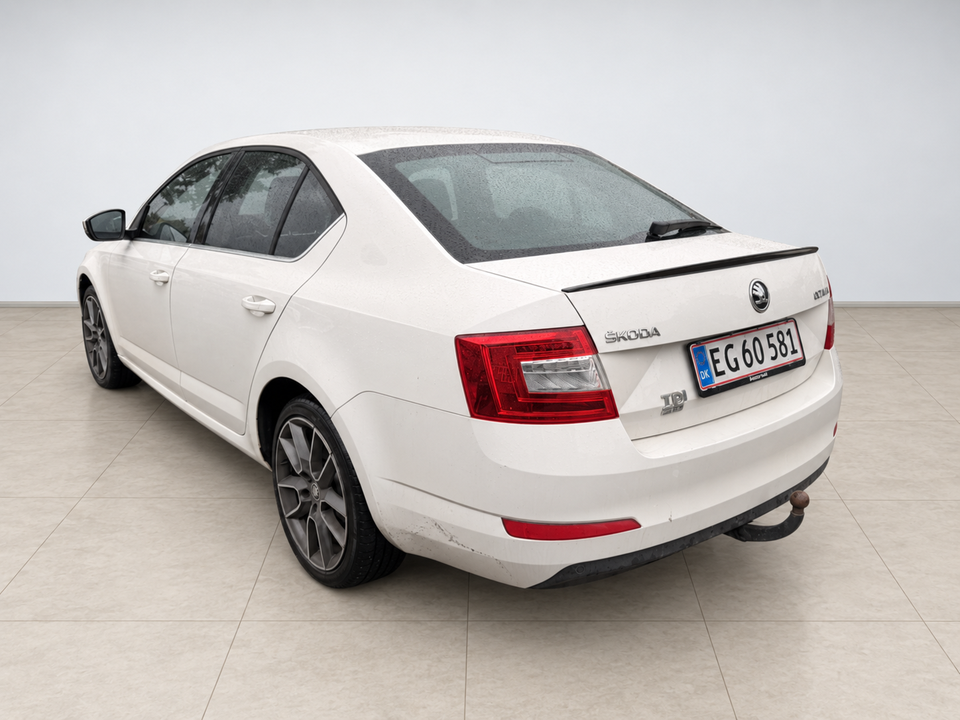Skoda Octavia 2,0 TDi 150 Elegance 5d