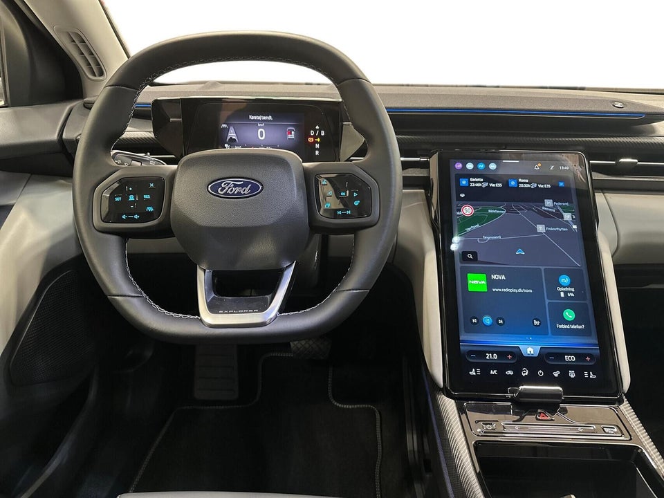 Ford Explorer 82 Premium Extended Range 5d