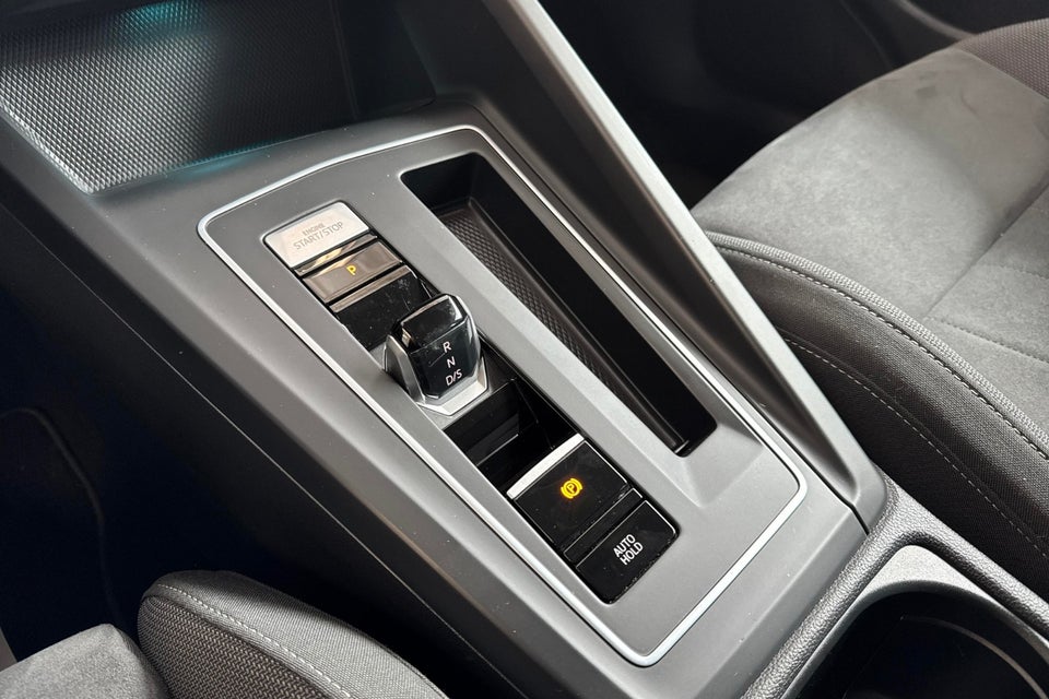 VW Golf VIII 1,4 eHybrid DSG 5d