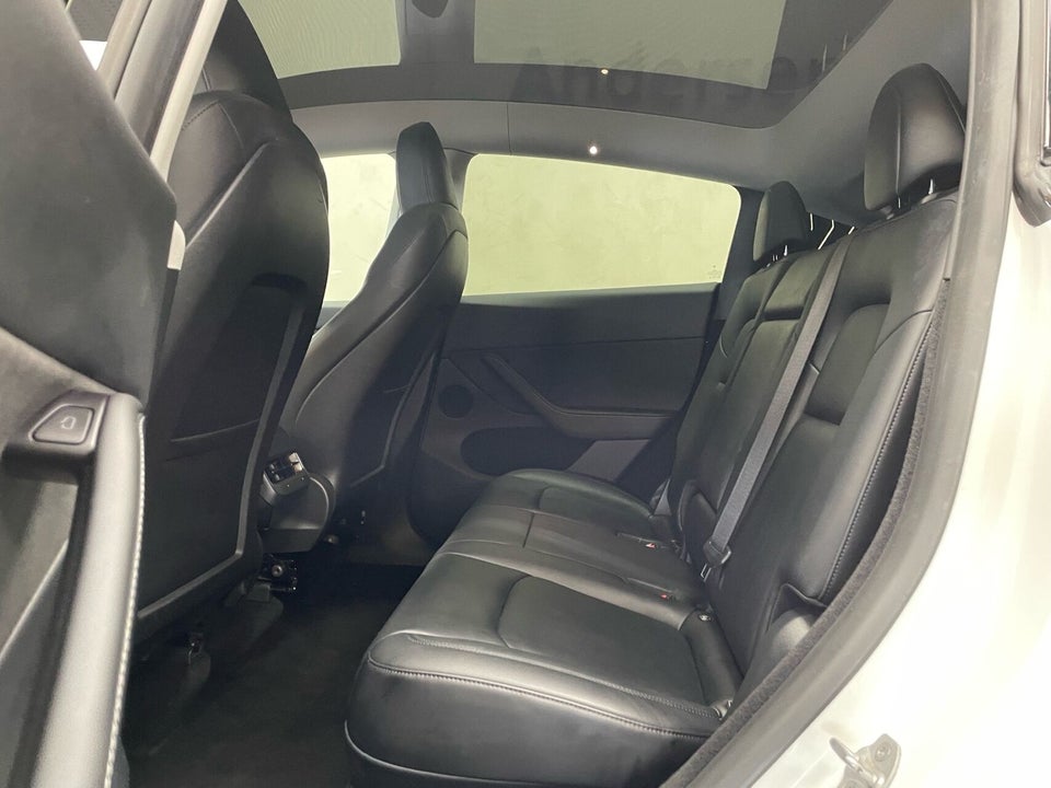 Tesla Model Y Long Range AWD 5d