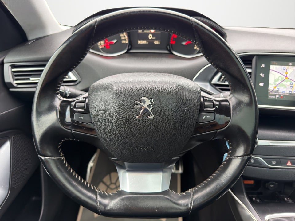 Peugeot 308 1,5 BlueHDi 130 Allure+ Sky SW 5d