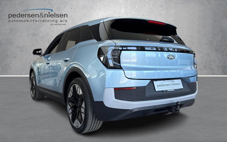 Ford Explorer 77 Premium Extended Range 5d