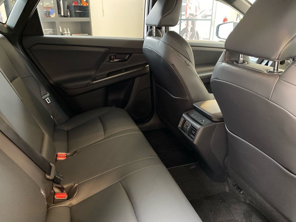 Toyota bZ4X 73 Executive 5d