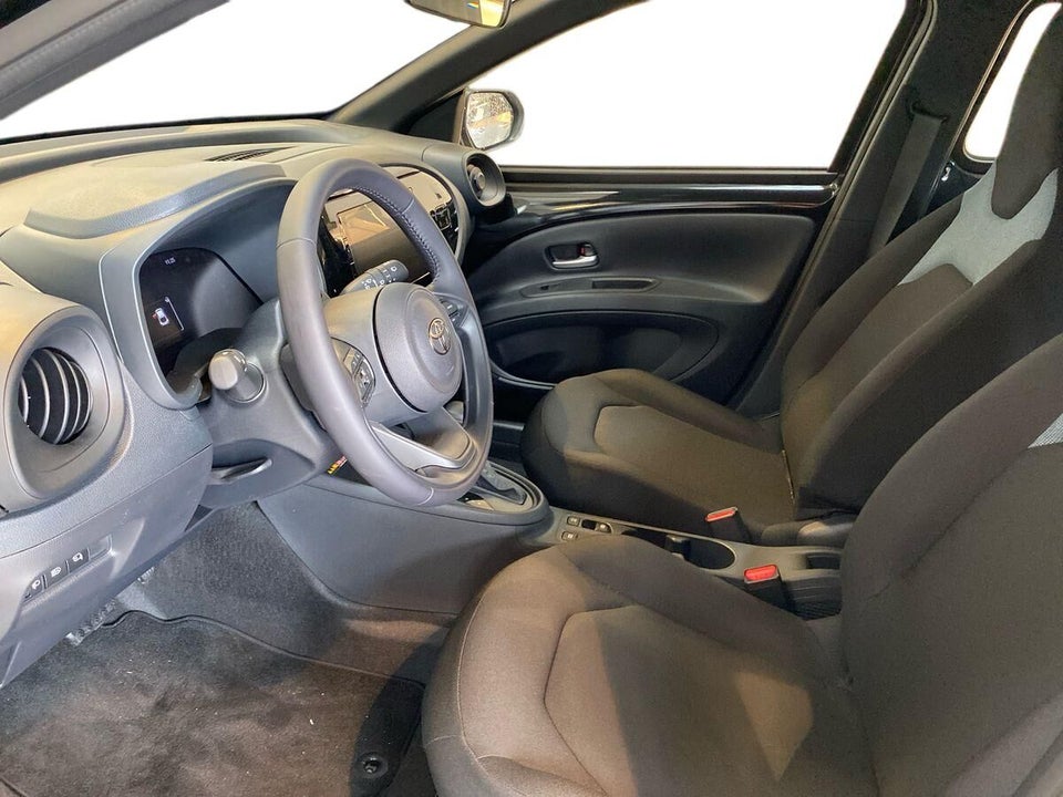 Toyota Aygo X 1,5 Hybrid Play Comfort CVT 5d