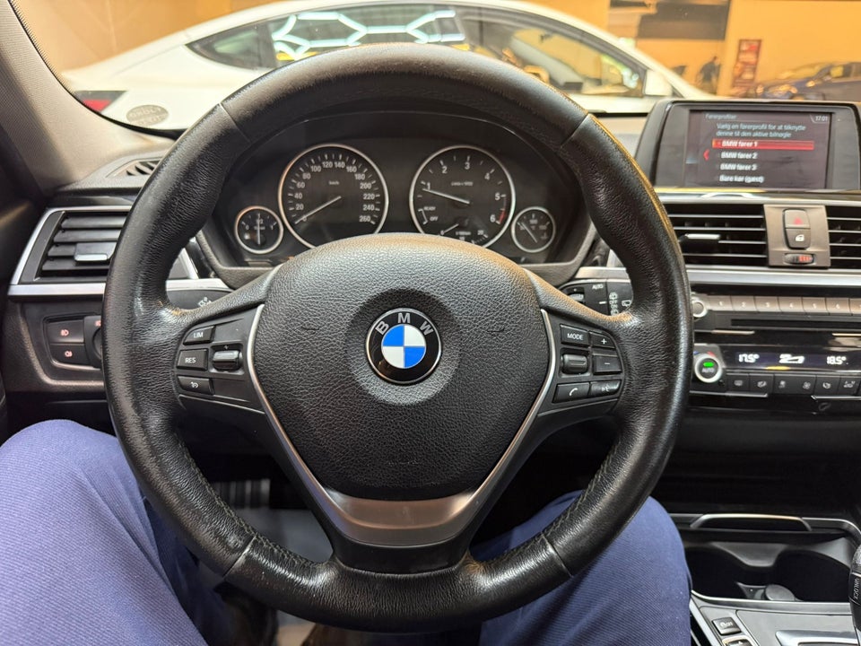 BMW 320d 2,0 Touring Advantage aut. 5d