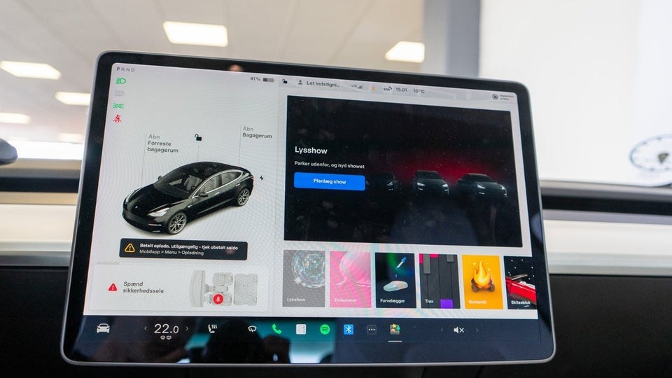 Tesla Model 3 Long Range AWD 4d