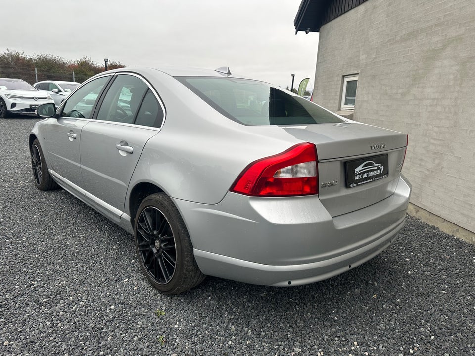 Volvo S80 2,5 T Summum aut. 4d