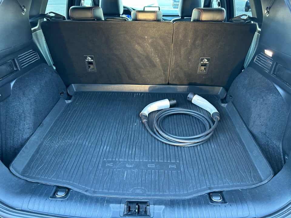 Ford Kuga 2,5 PHEV ST-Line X CVT 5d