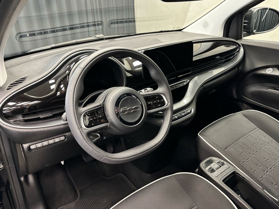 Fiat 500e 42 Icon 3d