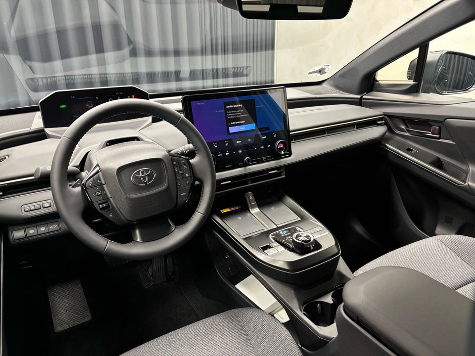 Toyota bZ4X 73 Active Tech 5d