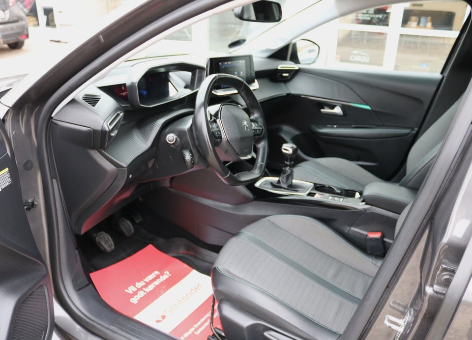 Peugeot 208 1,2 PureTech 100 Allure Sky 5d