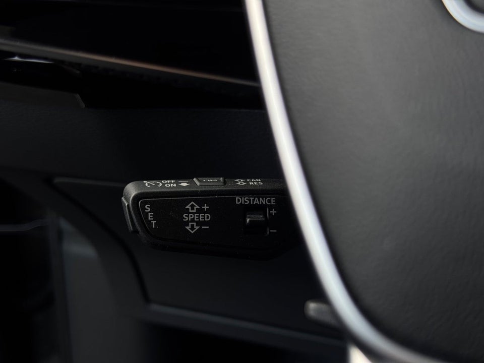 Audi Q8 e-tron 55 S-line Black Edition quattro 5d